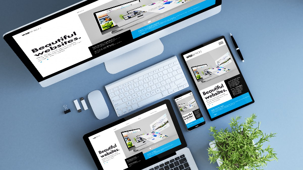 Equipo trabajando en diseño web